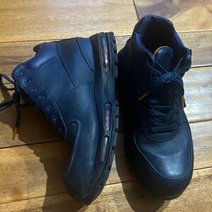 Nike Air Max Goadome Leather High Top Sneakers